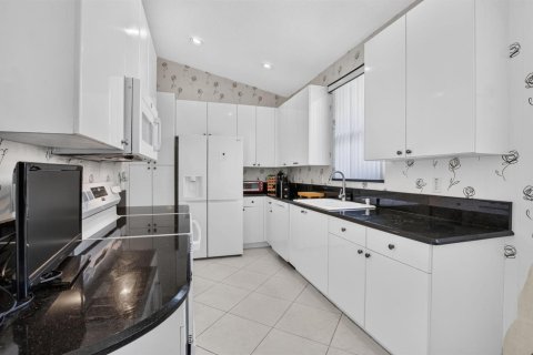 Villa ou maison à vendre à Delray Beach, Floride: 2 chambres, 144.74 m2 № 2414861 - photo 10