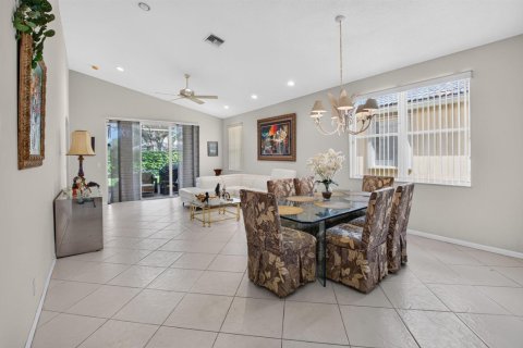 Villa ou maison à vendre à Delray Beach, Floride: 2 chambres, 144.74 m2 № 2414861 - photo 15