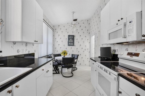 Villa ou maison à vendre à Delray Beach, Floride: 2 chambres, 144.74 m2 № 2414861 - photo 7