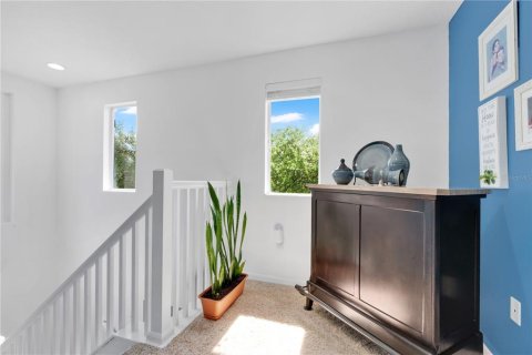 House in Orlando, Florida 3 bedrooms, 250.19 sq.m. № 2199348 - photo 24