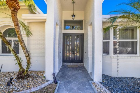 House in Cooper City, Florida 4 bedrooms, 250 sq.m. № 2033308 - photo 3