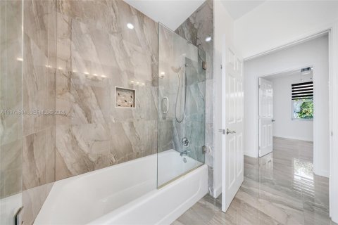 House in Cooper City, Florida 4 bedrooms, 250 sq.m. № 2033308 - photo 23