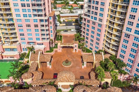 Condo in Fort Lauderdale, Florida, 4 bedrooms  № 1180544 - photo 1