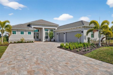House in Fort Myers, Florida 4 bedrooms, 275.55 sq.m. № 2235353 - photo 3