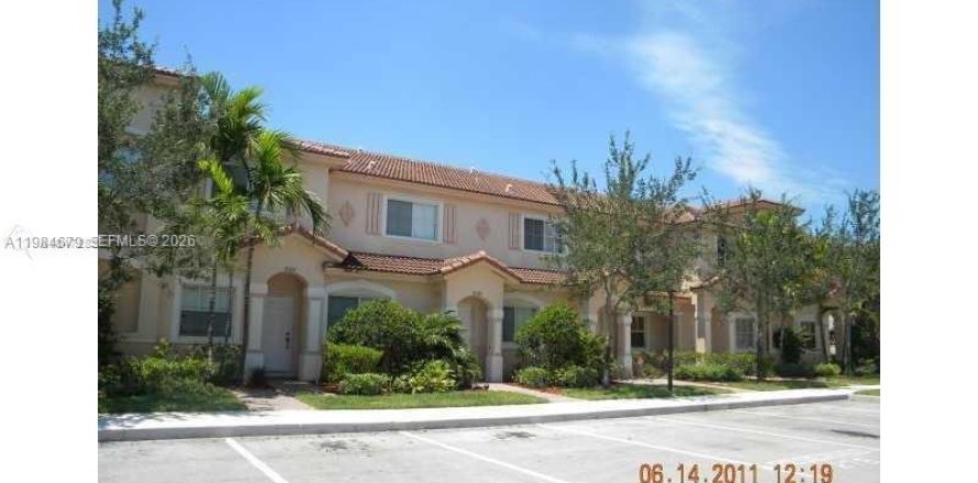 Touwnhouse à Miramar, Floride 3 chambres, 134.71 m2 № 2045886