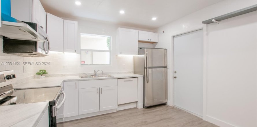 Condo in Hollywood, Florida, 2 bedrooms  № 2065338