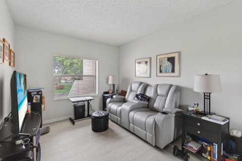 Condo in Boynton Beach, Florida, 2 bedrooms № 2185269 - photo 21