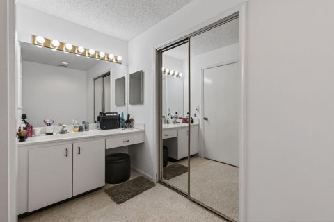 Condo in Boynton Beach, Florida, 2 bedrooms № 2185269 - photo 19