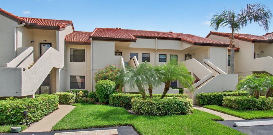 Condo in Boynton Beach, Florida, 2 bedrooms № 2185269