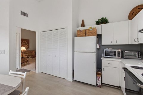 Condo in Boynton Beach, Florida, 2 bedrooms № 2185269 - photo 13