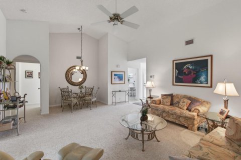 Condo in Boynton Beach, Florida, 2 bedrooms № 2185269 - photo 9