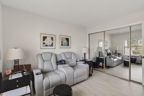 Condo in Boynton Beach, Florida, 2 bedrooms № 2185269 - photo 23