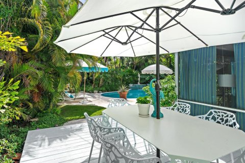 House in West Palm Beach, Florida 2 bedrooms, 119.66 sq.m. № 2158324 - photo 26