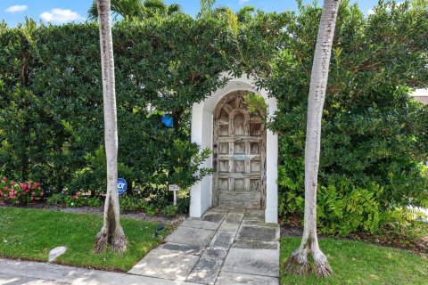 House in West Palm Beach, Florida 2 bedrooms, 119.66 sq.m. № 2158324 - photo 27