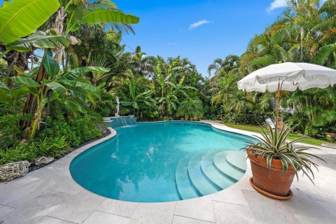House in West Palm Beach, Florida 2 bedrooms, 119.66 sq.m. № 2158324 - photo 5