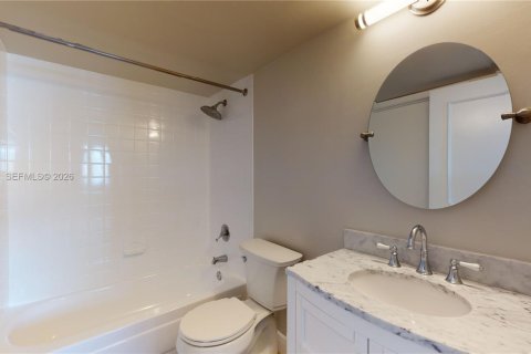 Condominio en alquiler en Miami, Florida, 2 dormitorios, 88.26 m2 № 2031859 - foto 19