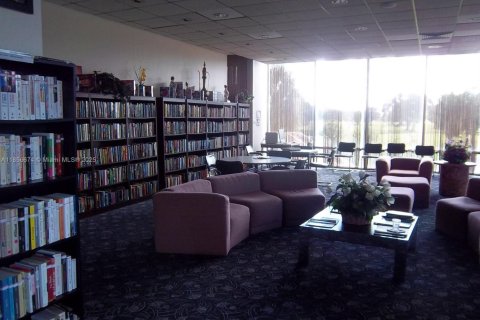 Condo in Lauderhill, Florida, 3 bedrooms  № 1878890 - photo 15