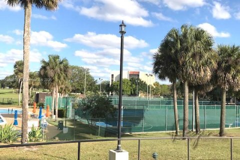 Condo in Lauderhill, Florida, 3 bedrooms  № 1878890 - photo 20