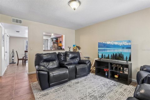 Touwnhouse à vendre à Orlando, Floride: 2 chambres, 90.67 m2 № 2157586 - photo 10