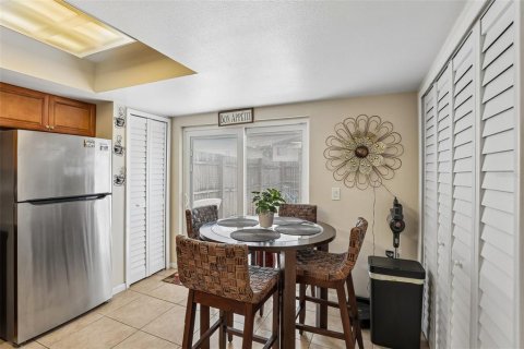 Touwnhouse à vendre à Orlando, Floride: 2 chambres, 90.67 m2 № 2157586 - photo 14