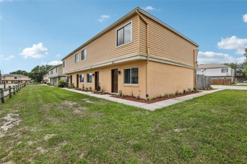 Touwnhouse à vendre à Orlando, Floride: 2 chambres, 90.67 m2 № 2157586 - photo 2