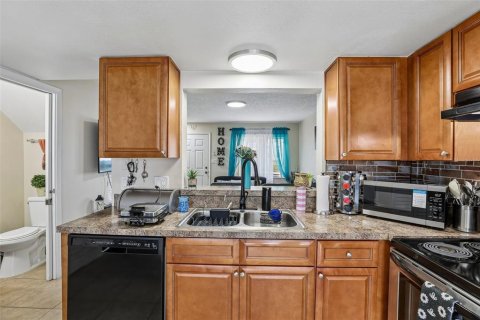 Touwnhouse à vendre à Orlando, Floride: 2 chambres, 90.67 m2 № 2157586 - photo 16