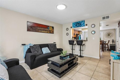 Touwnhouse à vendre à Orlando, Floride: 2 chambres, 90.67 m2 № 2157586 - photo 7