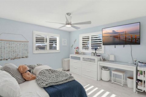 House in Saint Pete Beach, Florida 4 bedrooms, 193.98 sq.m. № 2151734 - photo 22