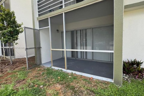 Condominio en alquiler en Sunrise, Florida, 2 dormitorios, 87.7 m2 № 2009326 - foto 17