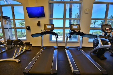 Copropriété à louer à Hallandale Beach, Floride: 2 chambres, 106.84 m2 № 2153583 - photo 7