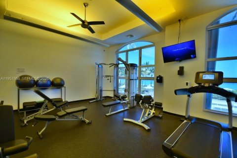 Copropriété à louer à Hallandale Beach, Floride: 2 chambres, 106.84 m2 № 2153583 - photo 9