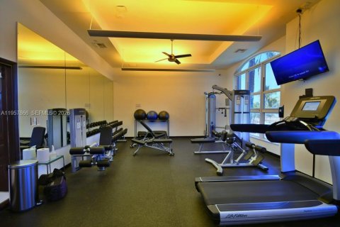 Copropriété à louer à Hallandale Beach, Floride: 2 chambres, 106.84 m2 № 2153583 - photo 8