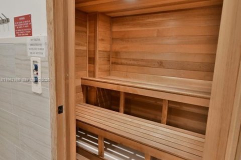 Copropriété à louer à Hallandale Beach, Floride: 2 chambres, 106.84 m2 № 2153583 - photo 10