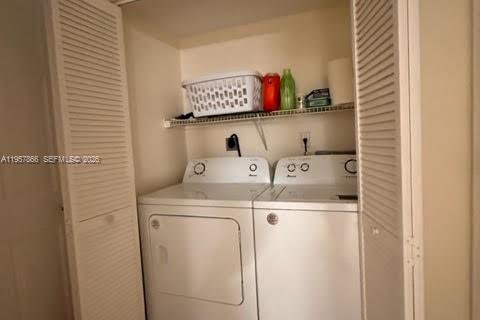 Copropriété à louer à Hallandale Beach, Floride: 2 chambres, 106.84 m2 № 2153583 - photo 29