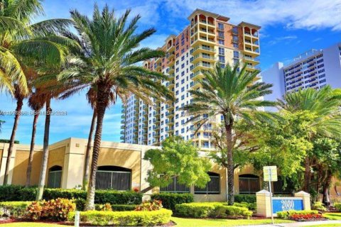 Condo à Hallandale Beach, Floride, 2 chambres  № 2153583