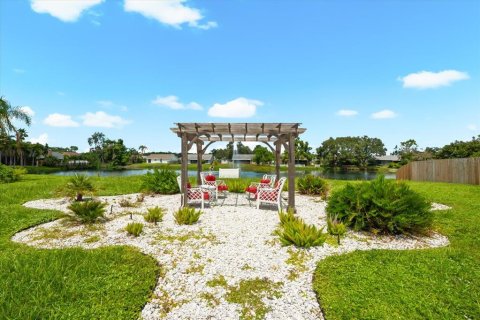 House in Sarasota, Florida 2 bedrooms, 96.25 sq.m. № 1908997 - photo 21