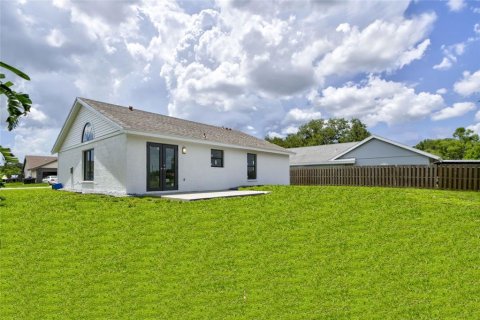 House in Sarasota, Florida 2 bedrooms, 96.25 sq.m. № 1908997 - photo 14