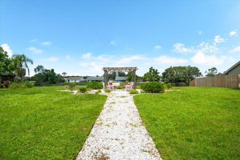 House in Sarasota, Florida 2 bedrooms, 96.25 sq.m. № 1908997 - photo 20