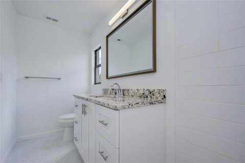 House in Sarasota, Florida 2 bedrooms, 96.25 sq.m. № 1908997 - photo 11
