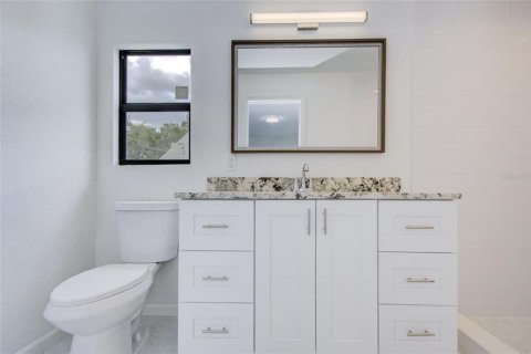 House in Sarasota, Florida 2 bedrooms, 96.25 sq.m. № 1908997 - photo 9