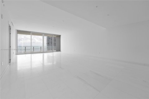 Copropriété à vendre à Miami, Floride: 3 chambres, 328.5 m2 № 1942949 - photo 9