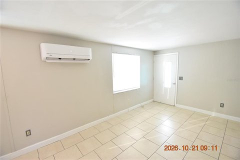 Appartement à louer à Dunedin, Floride: 2 chambres, 46.45 m2 № 2430564 - photo 2