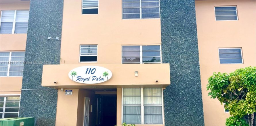 Condo à Hialeah Gardens, Floride, 2 chambres  № 1920535