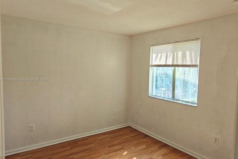 Townhouse in Homestead, Florida 4 bedrooms, 132.2 sq.m. № 1496787 - photo 10