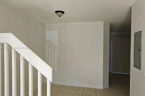 Townhouse in Homestead, Florida 4 bedrooms, 132.2 sq.m. № 1496787 - photo 4