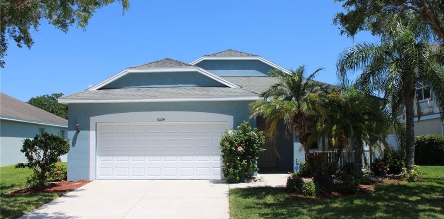 House in Parrish, Florida 3 bedrooms, 164.62 sq.m. № 2216329