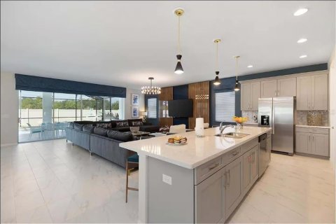 Villa ou maison à vendre à Kissimmee, Floride: 9 chambres, 448.53 m2 № 2399310 - photo 3