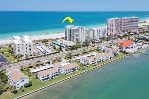Condo in Clearwater, Florida, 2 bedrooms № 2362411