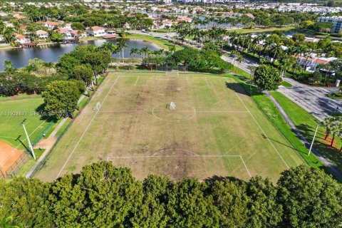 Copropriété à vendre à Doral, Floride: 3 chambres, 261.06 m2 № 1987109 - photo 21