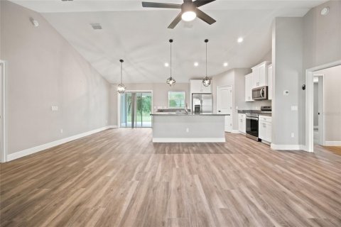 House in Ocala, Florida 3 bedrooms, 149.02 sq.m. № 2330112 - photo 15
